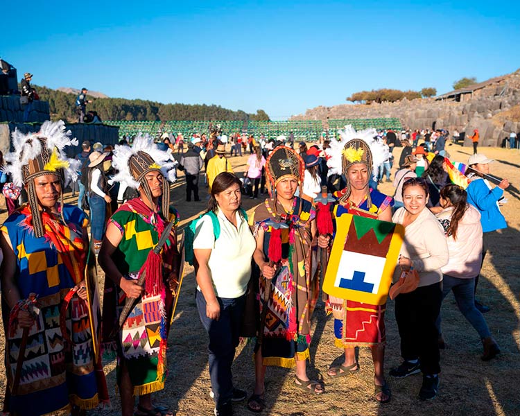 Turistas en el Inti Raymi